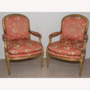 Paire De Fauteuils En Bois Doré Style Louis XVI
