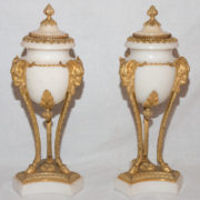 Paire De Cassolettes En Marbre Et Bronze Doré Style Louis XVI Siècle 19 ème Siècle