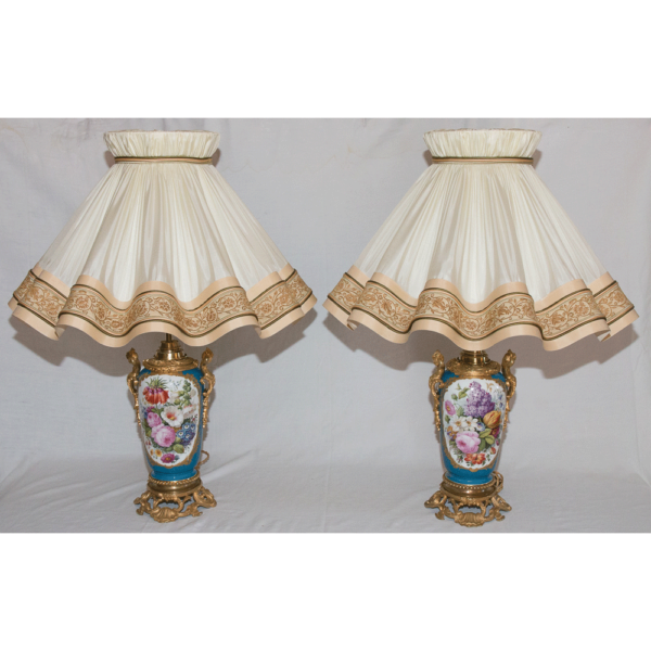 Paire De Lampes En Porcelaine De Paris époque Napoléon III