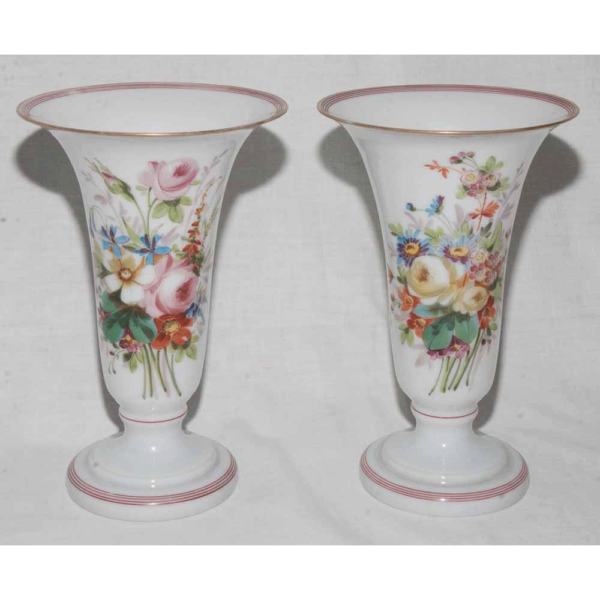 Paire De Vases En Opaline Baccarat Louis Philippe
