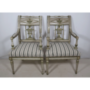 Paire de fauteuils en bois laqué époque Directoire fin XVIIIème siècle