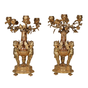 Paire de candélabres aux putti en bronze doré et marbre Époque XIXe siècle